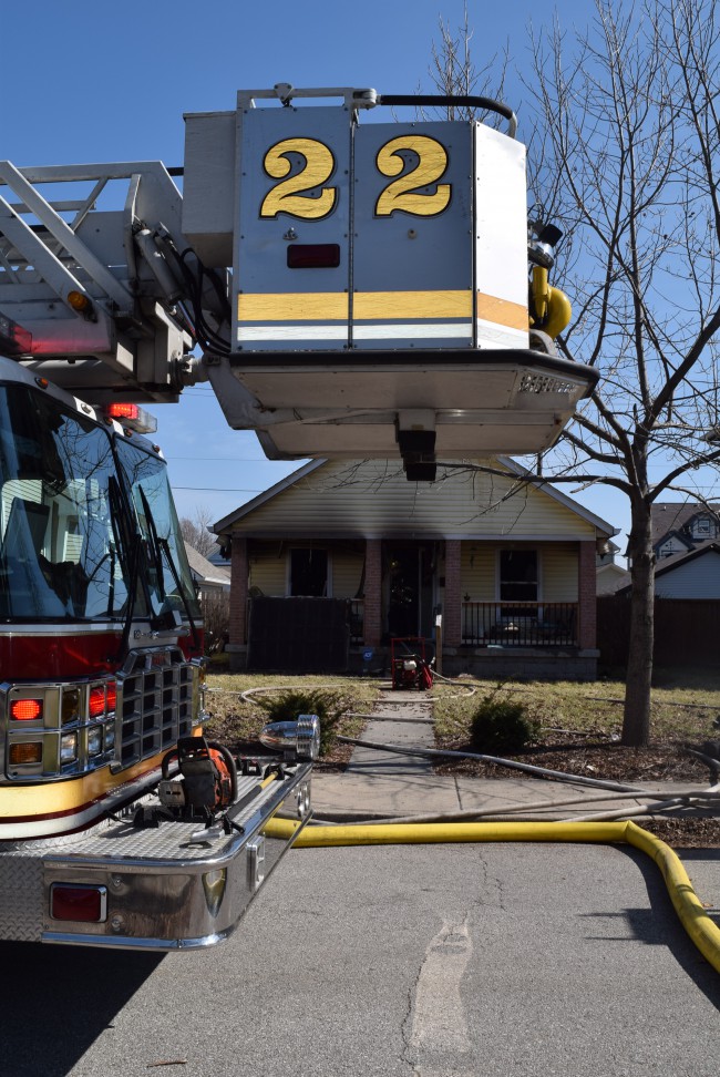Firefighter injured in northside residence fire - Indianapolis News ...