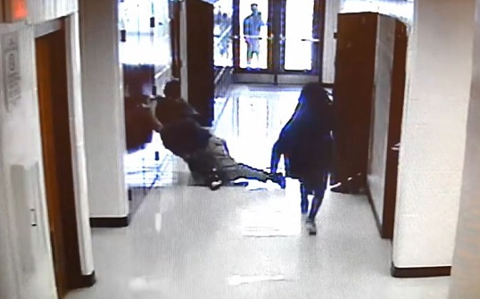 Video: Students at Florida middle school arrested after assaults on 2 ...