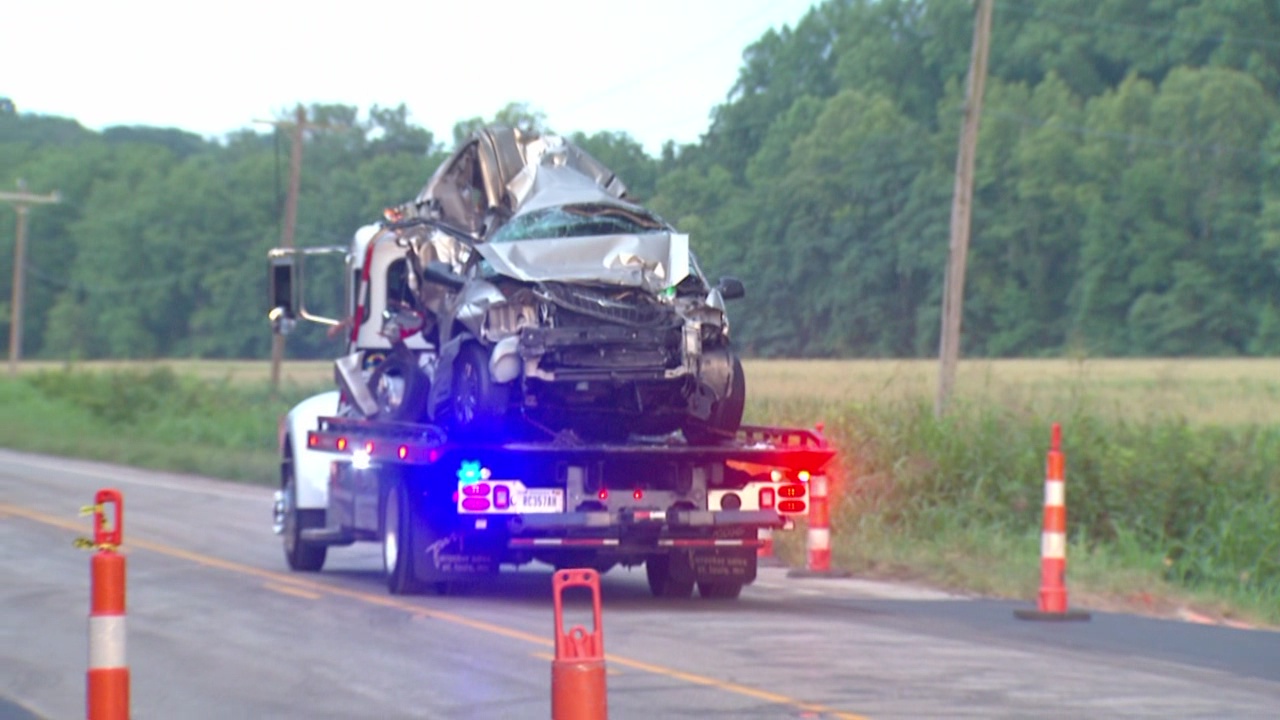 Spilled ice distracts bus driver in fatal crash, he tells police ...