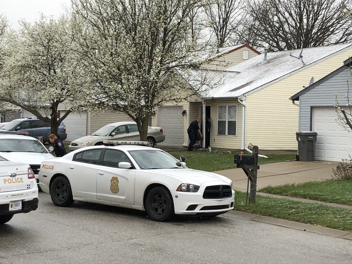 Person shot in attempted robbery on city's south side - Indianapolis ...