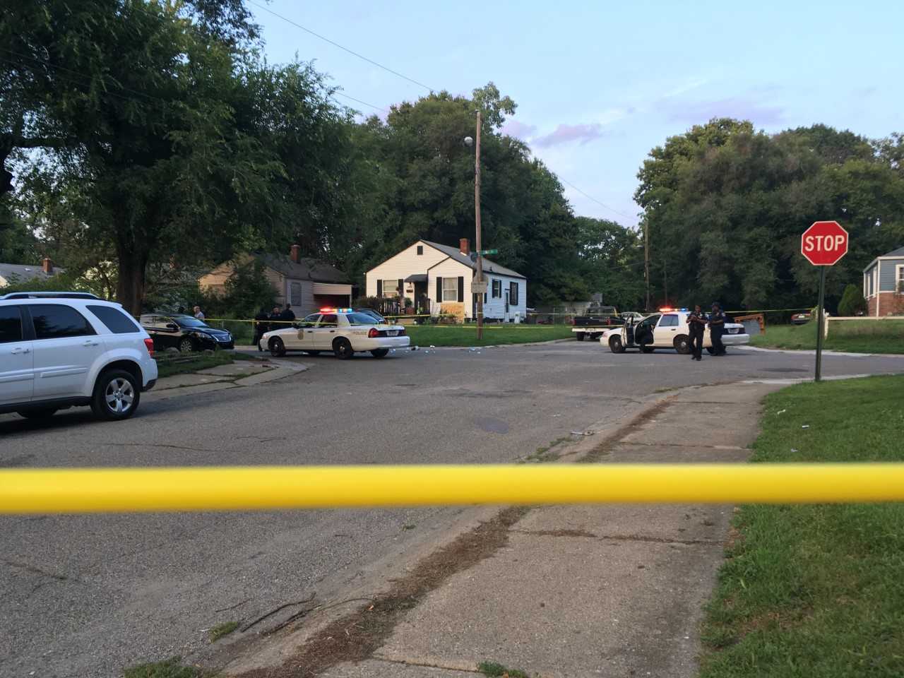 Police investigate double shooting on near northeast side ...
