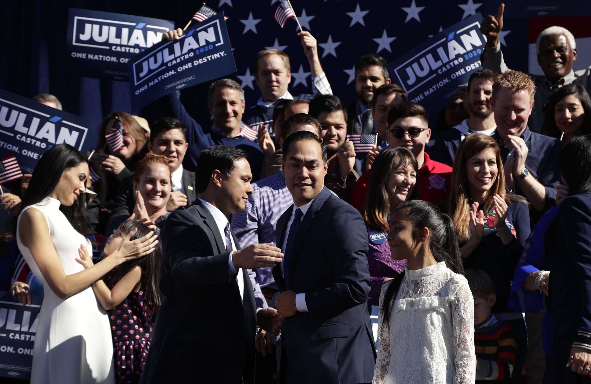 Former Obama housing chief Julian Castro joins 2020 campaign ...