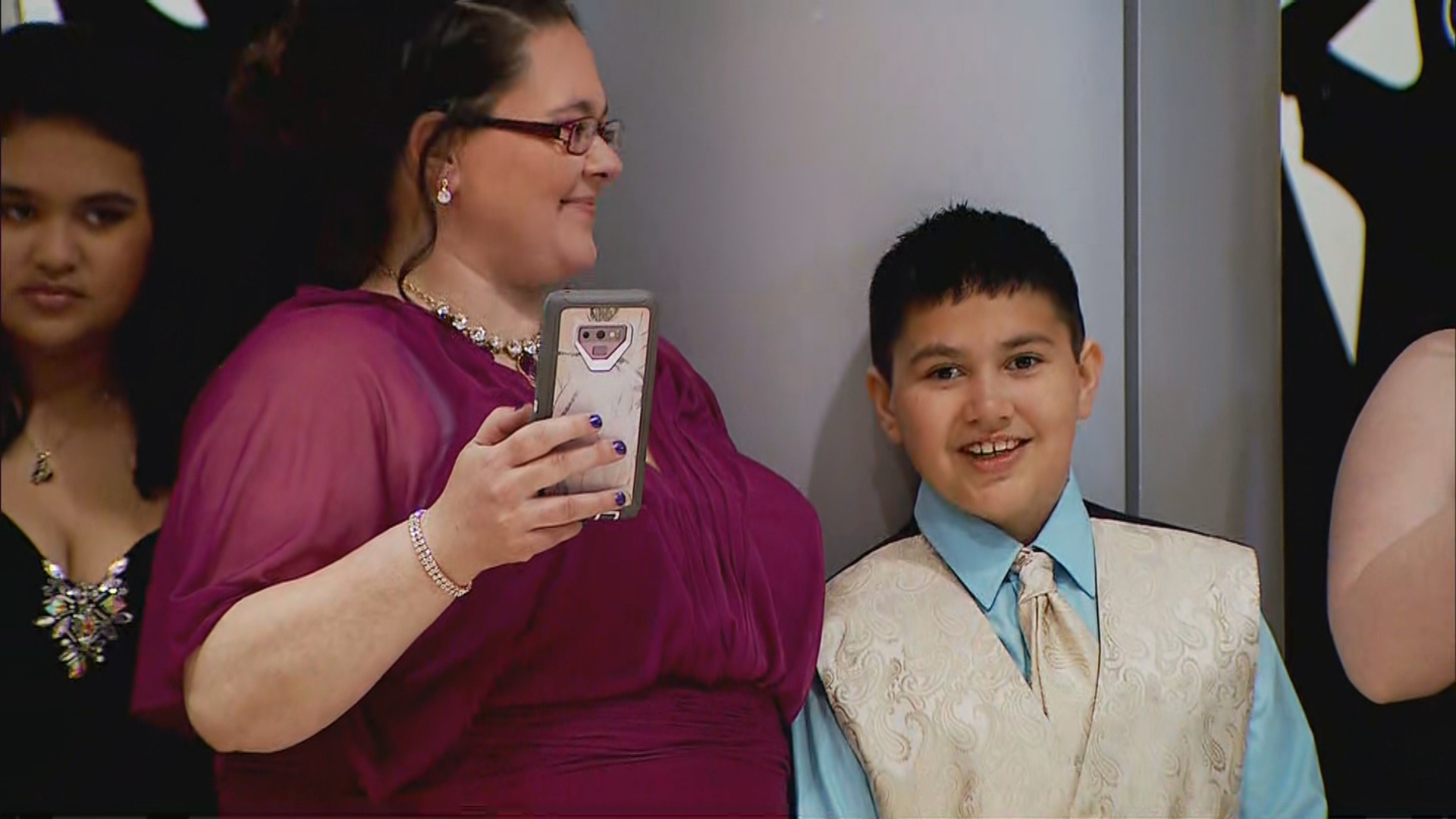 Patients, dates glam up for Riley Cancer Center Prom - Indianapolis ...