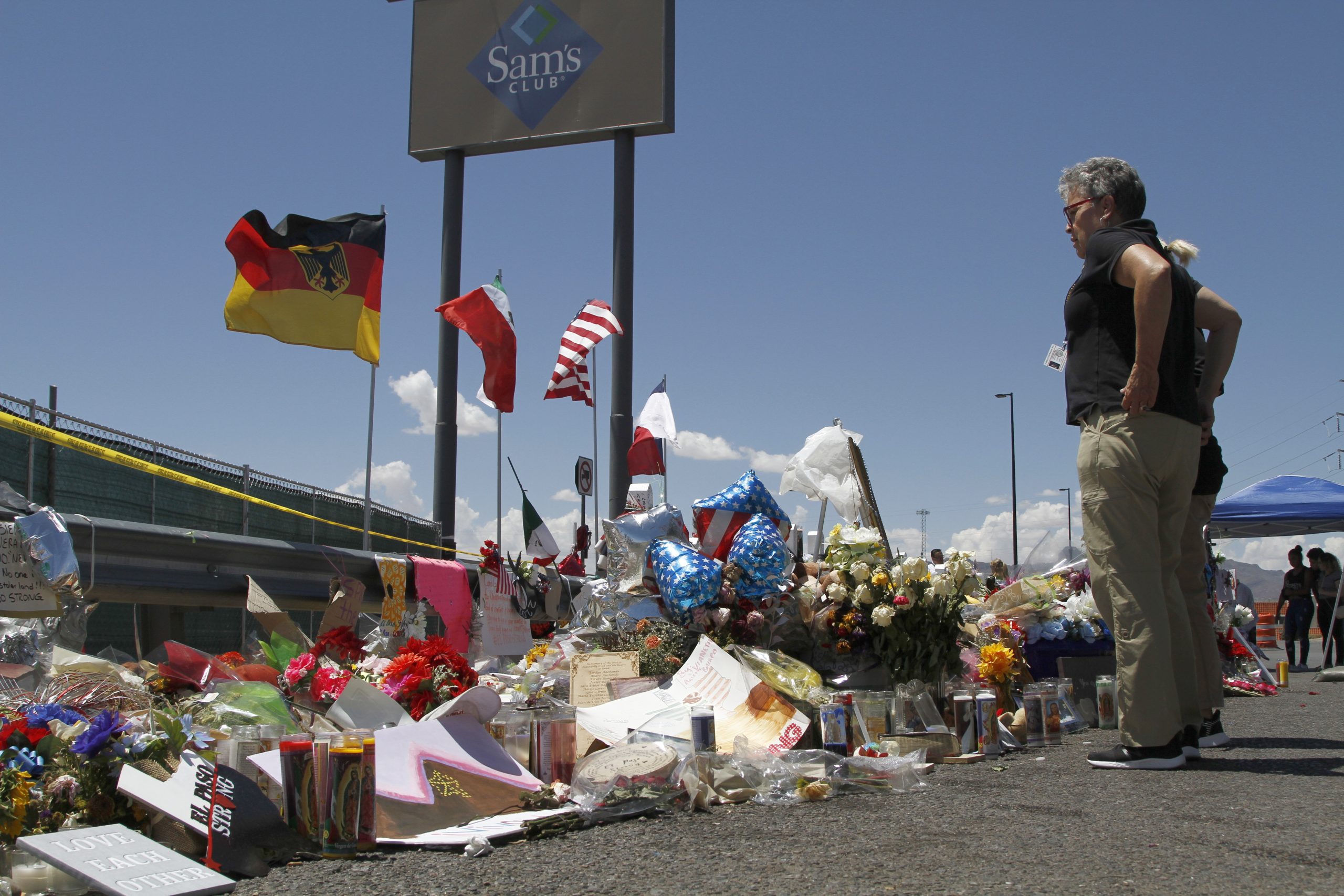 Walmart to revamp, reopen El Paso store after mass shooting ...