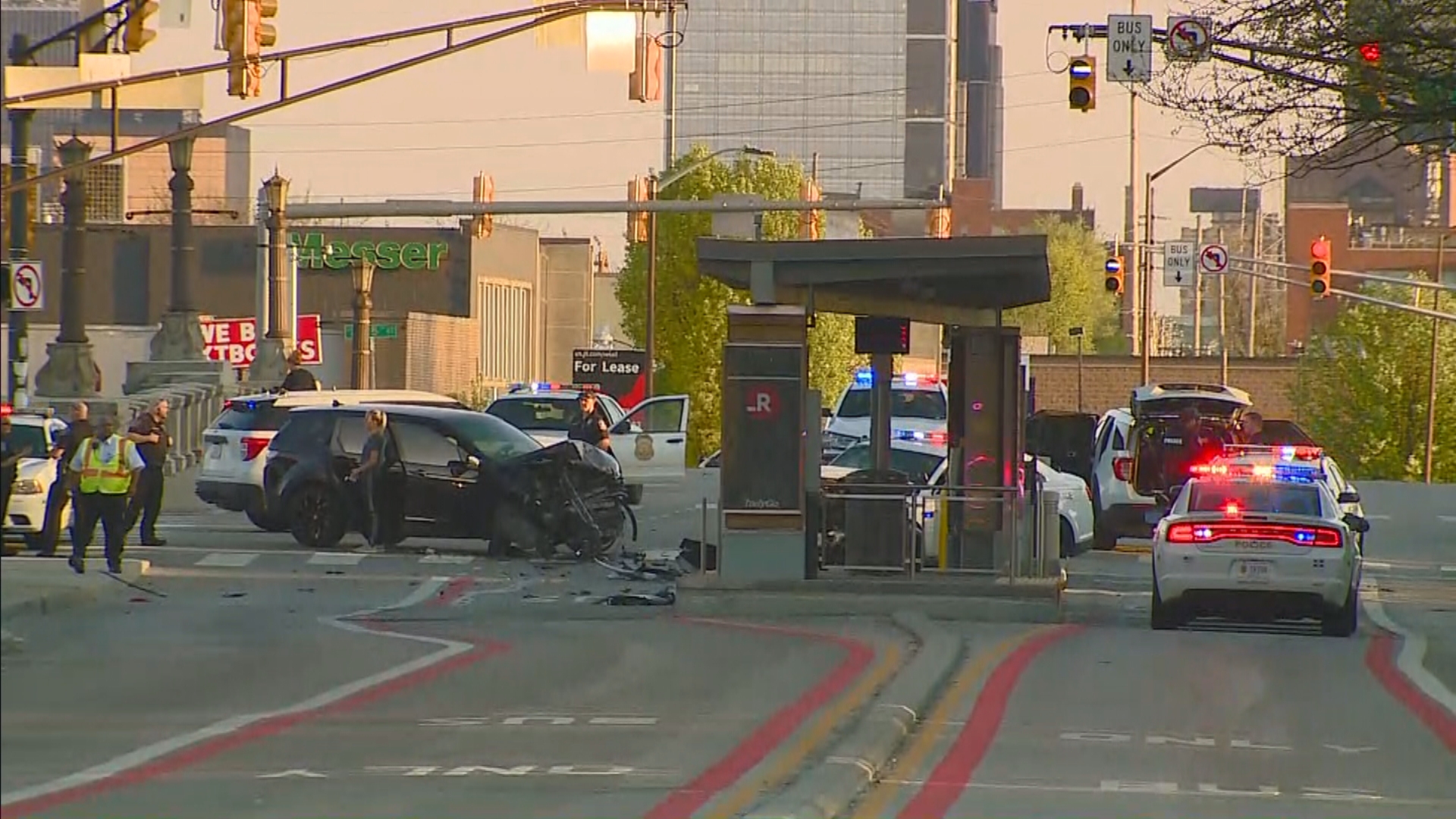 Officer in hospital after crash of SUV, IMPD patrol car during pursuit ...