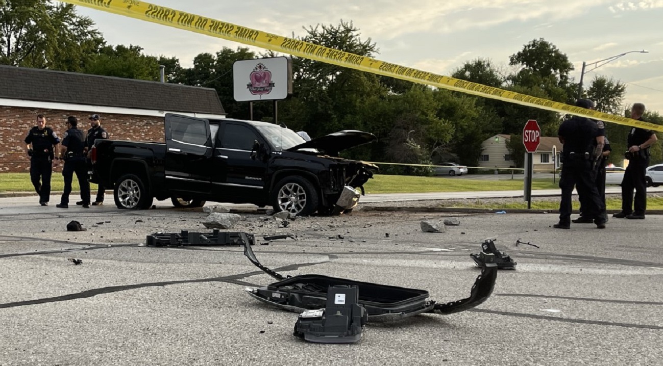 Man killed, 2 children injured in single-vehicle crash on east side ...