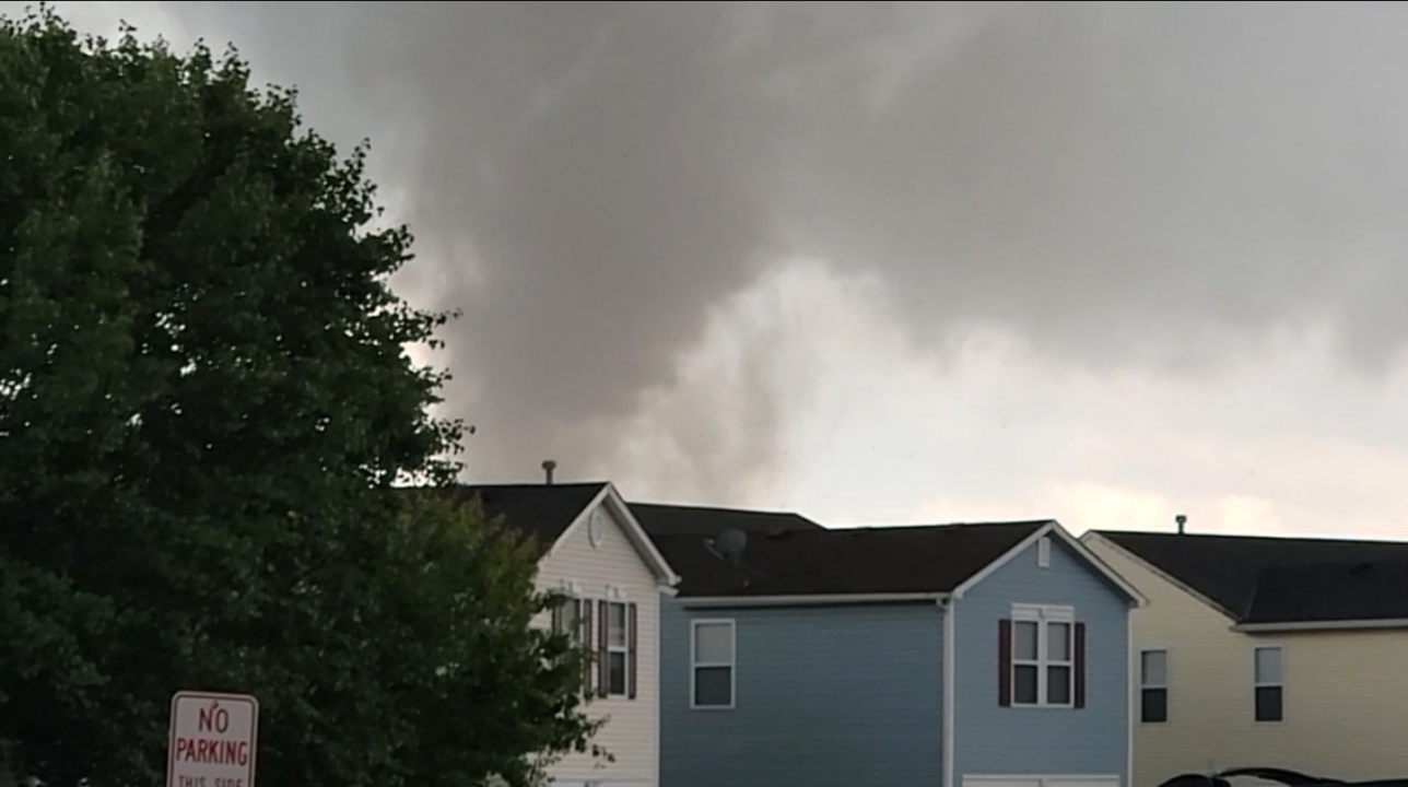 At least 1 person killed, hundreds of thousands without power after ...