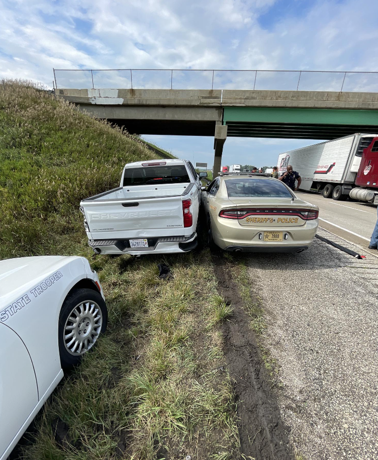 Illinois man arrested after leading ISP on stop-and-go chase on I-65 ...