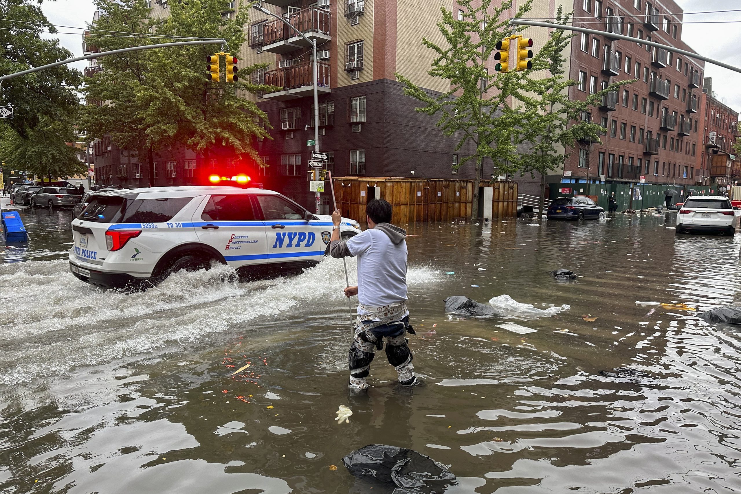 New York begins drying out after record-breaking rainfall