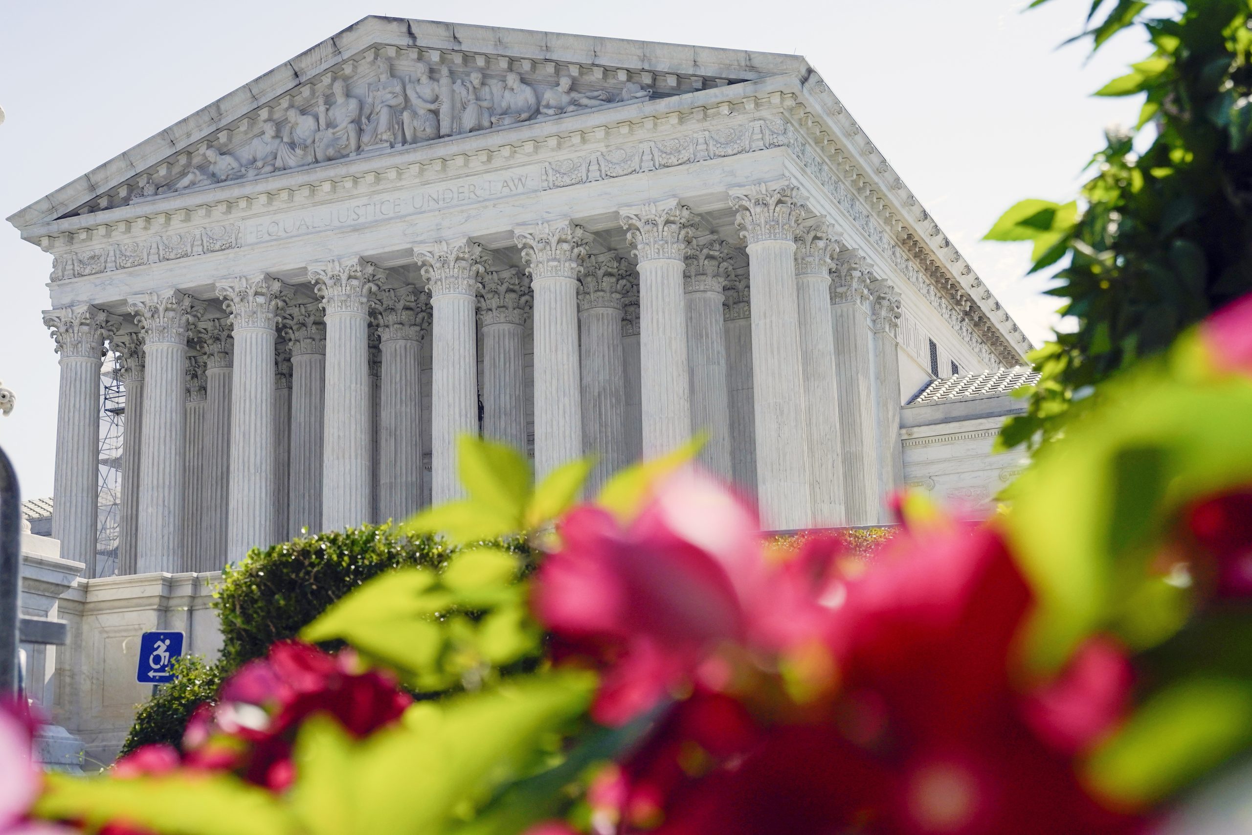 The Supreme Court takes up a case that again tests the limits of gun ...