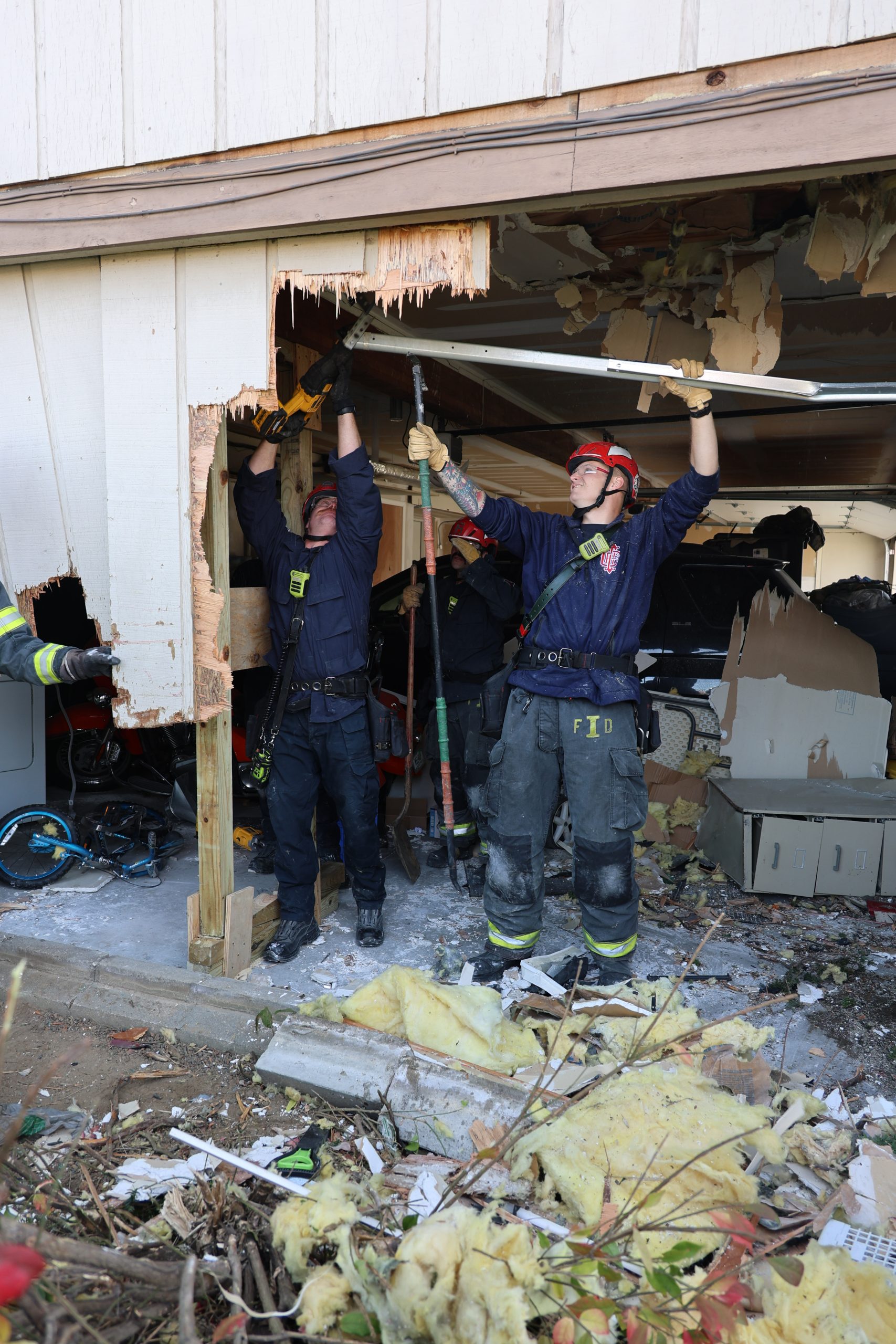 Driver hospitalized after crashing car into condo on Indy's west side ...