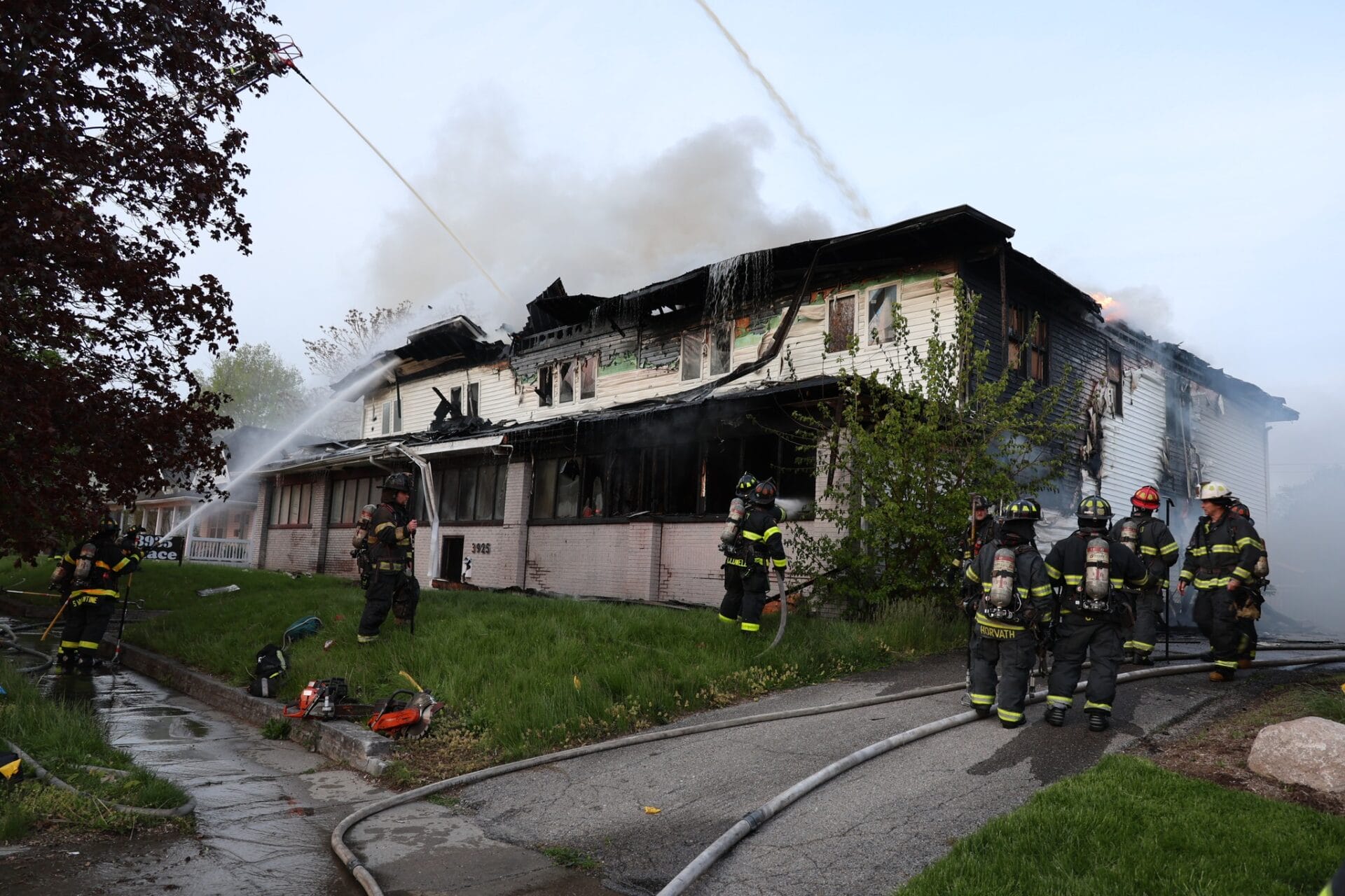 IFD crews battle 3 building fires on busy Monday - Indianapolis News ...