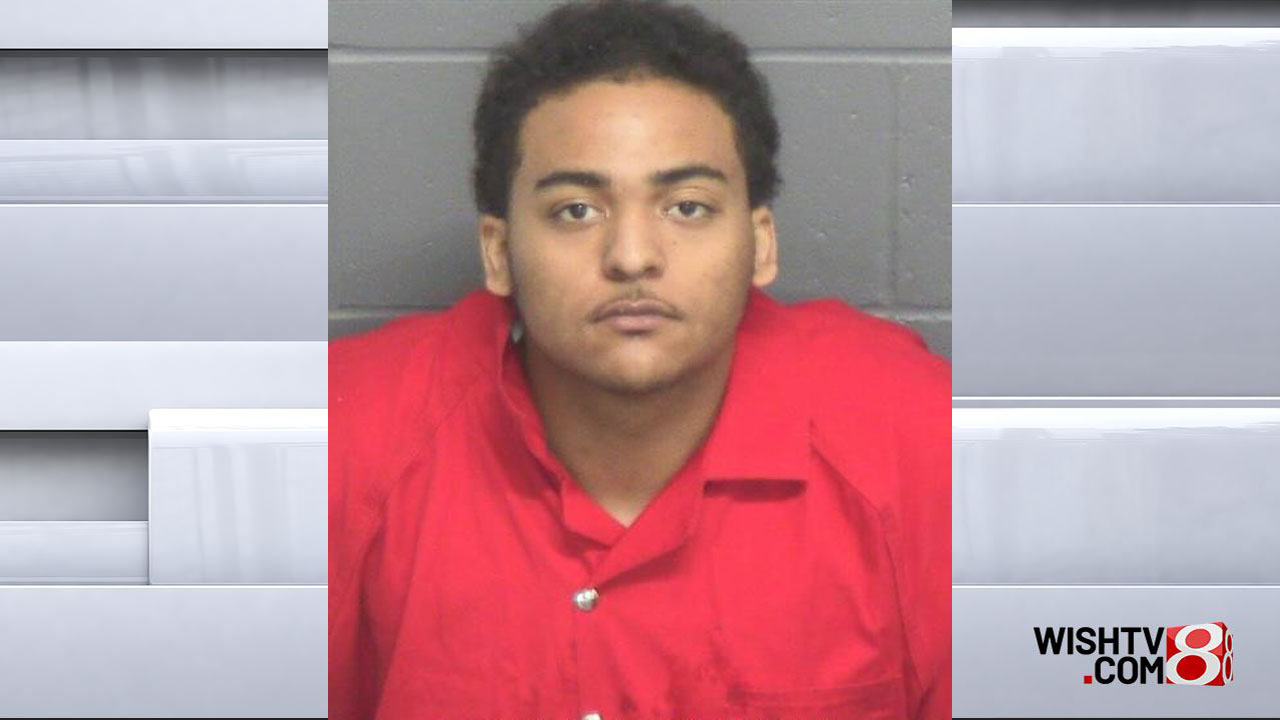 Ohio man arrested after stolen vehicle pursuit ends in crash, foot chase