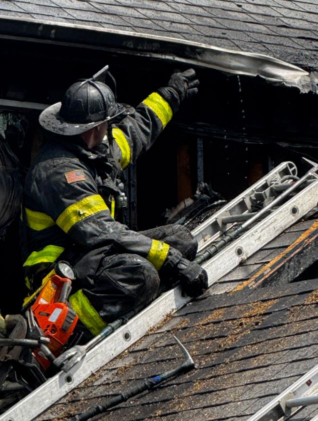 Family of 5 displaced after house fire on Indianapolis' south side ...